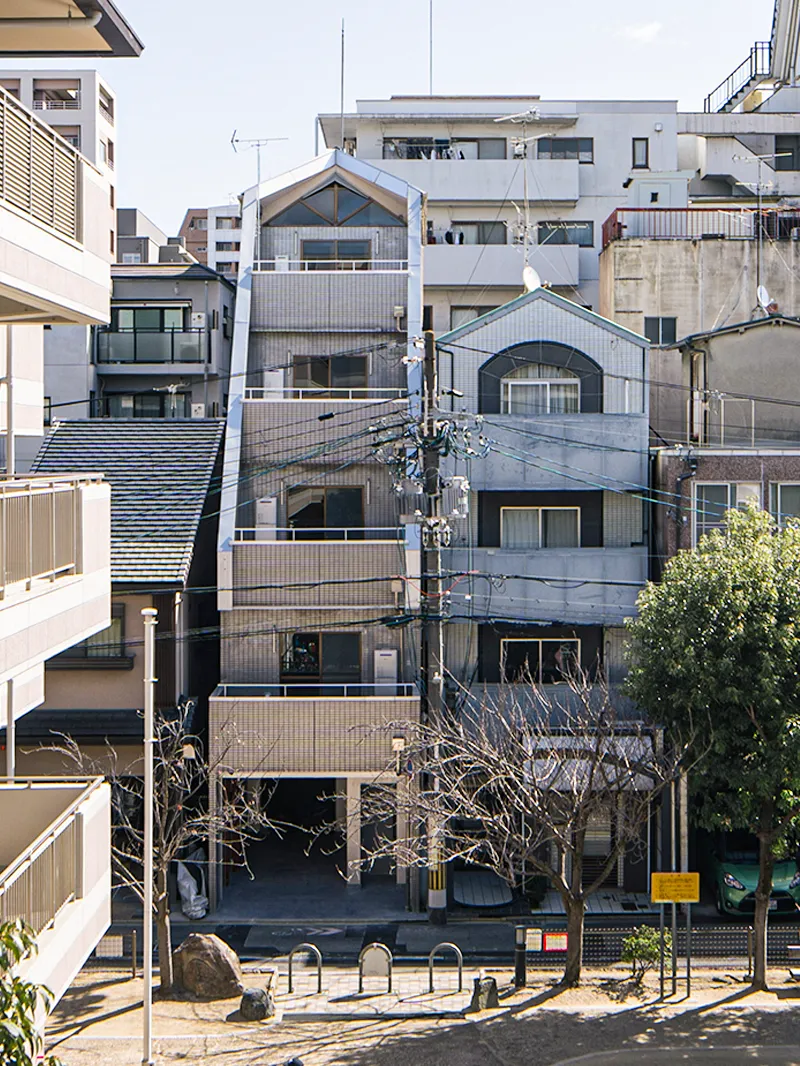 TENANT IN TOKUMANCHO